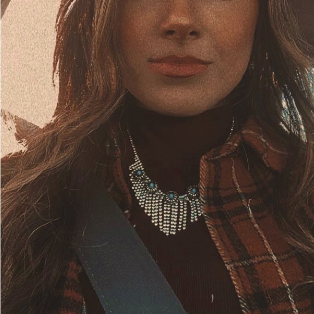 Meet your Posher, Kayla
